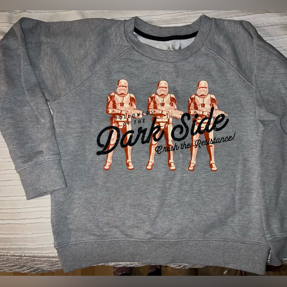 Disney STAR WARS SWEASHIRT SIZE SMALL WORN ONCE